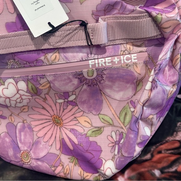 BOGNER FIRE + ICE x LOVESHACKFANCY WYNN
TRAVEL BAG Set of 2 new lavender pink - Picture 4 of 15